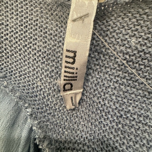 Miilla mixed texture v neck flowy top light blue - Picture 4 of 7